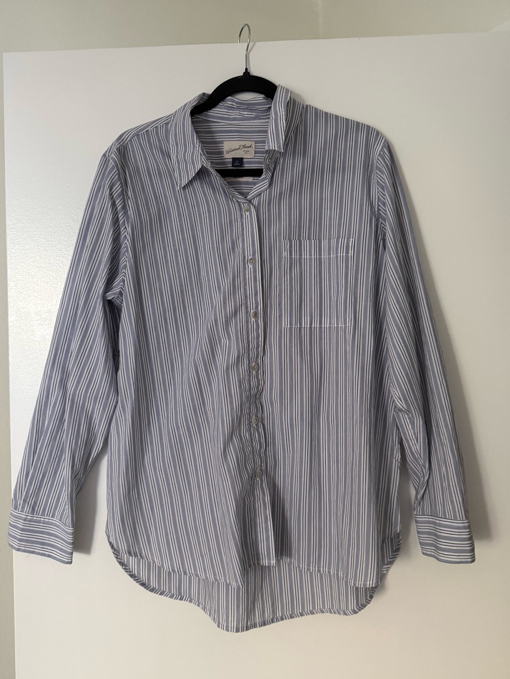 Universal Thread Men’s Navy & White Striped Relaxed Button-Down Shirt